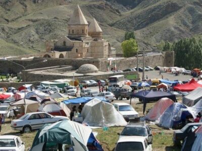 آیین مذهبی باداراک در قره کلیسای چالدران برگزار شد