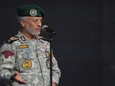 دریادار سیاری: قدرت ‌ایران برای آمریکا غیرقابل هضم است‌