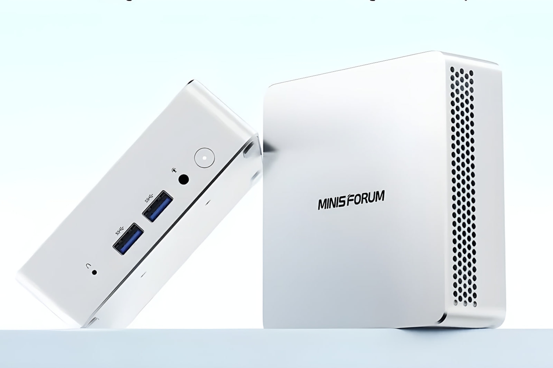 مینی پی‌سی Elite M2 با بدنه نقره‌ای و درگاه‌های USB