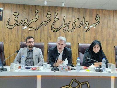 فرماندار خوی: مردم شایسته خدمت هستند/ پرهیز از بروکراسی اداری