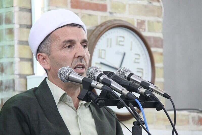 ماموستا امامی: عوامل شهادت روحانیون شناسایی و به سزای اعمال خود برسند
