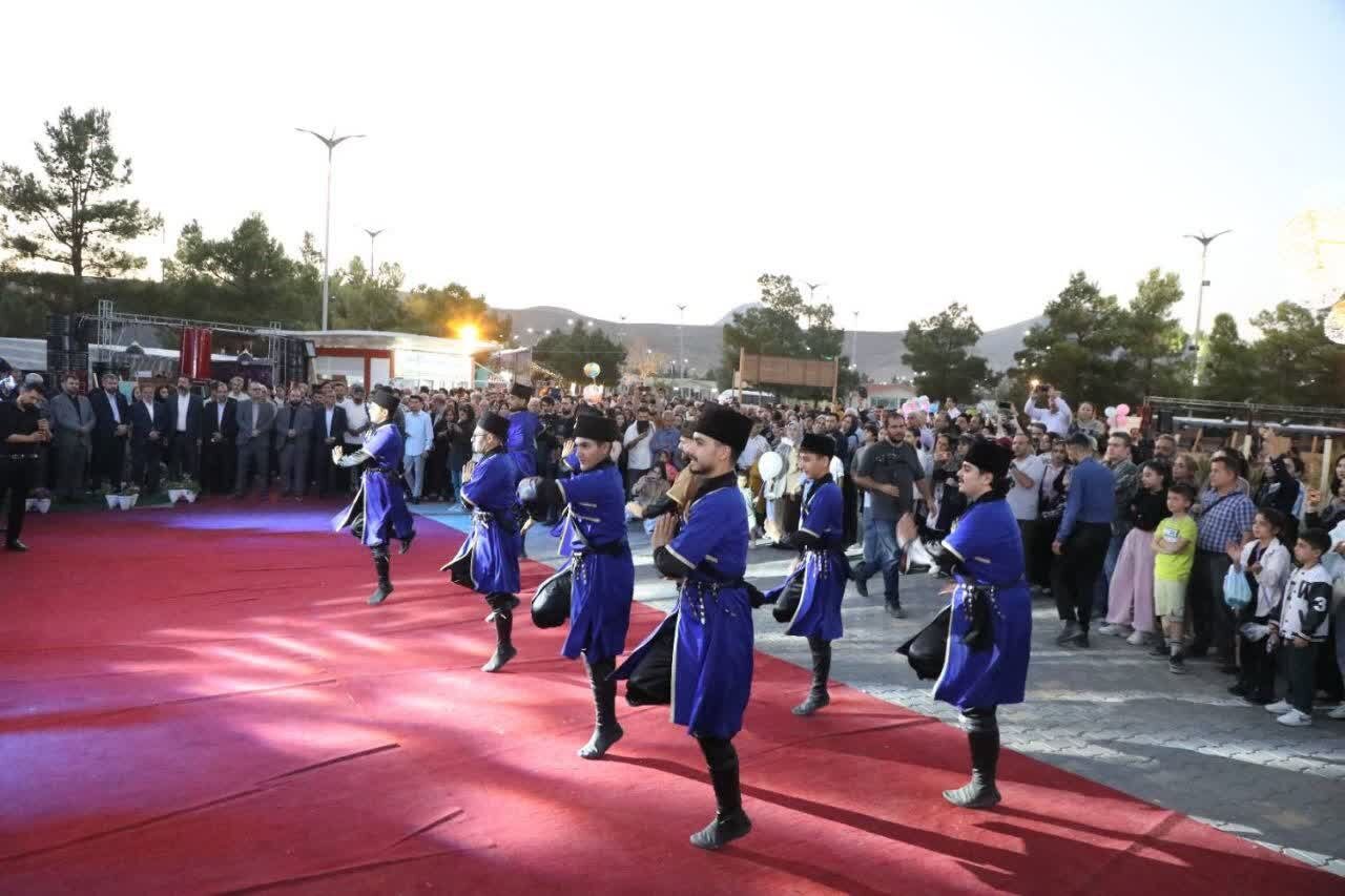 نهمین جشنواره انگور ارومیه