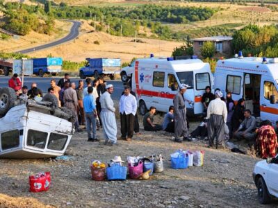 تصادف عجیب در محور پیرانشهر: لندکروزی با ۱۶ سرنشین واژگون شد